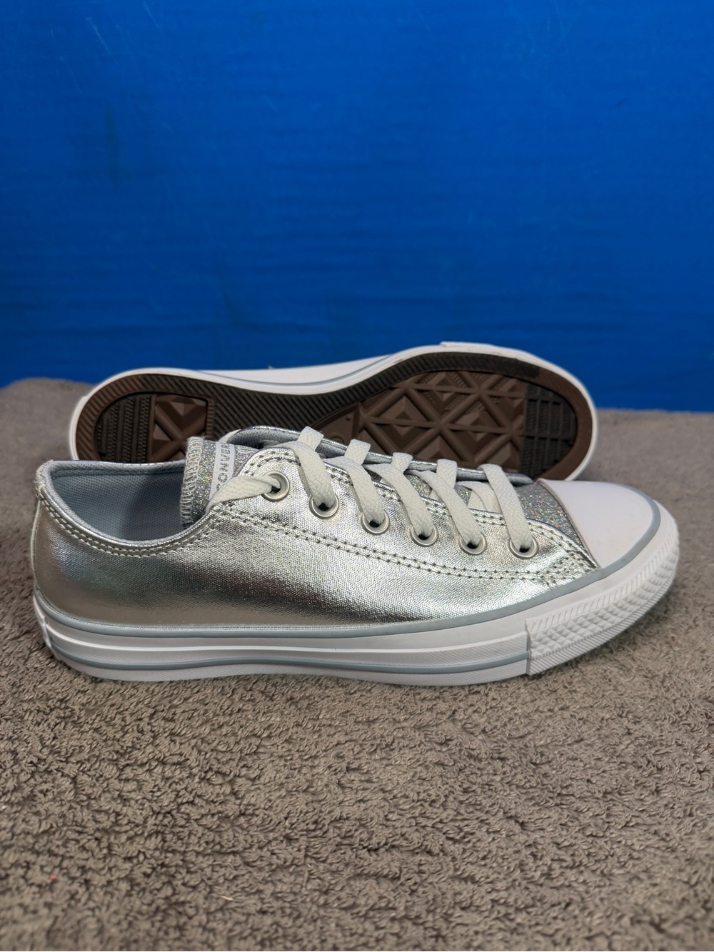 Converse 
Brand new - Picture 7 of 7